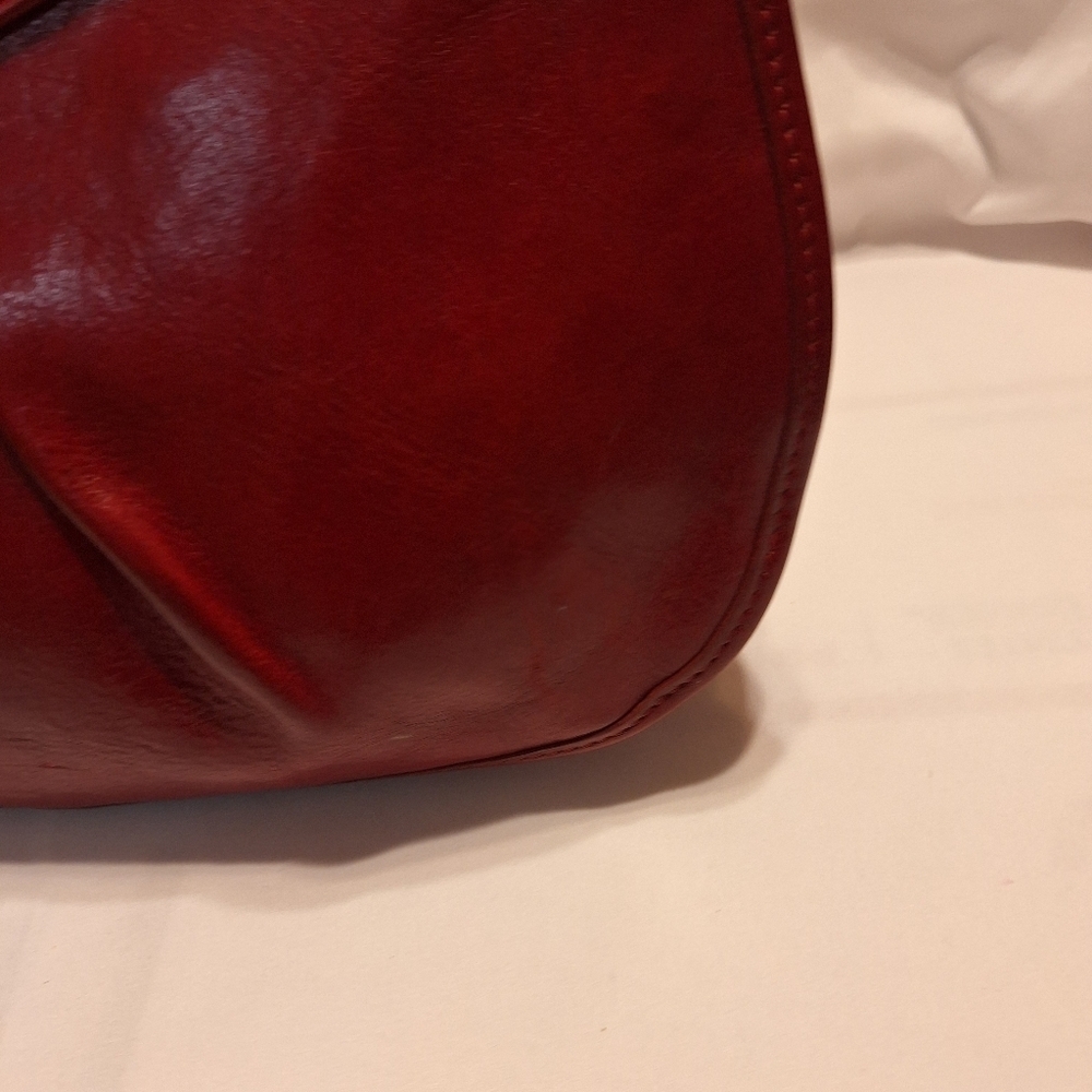 Brighton Red Leather croc Embossed shoulder bag 13.5"x10" - Picture 4 of 14